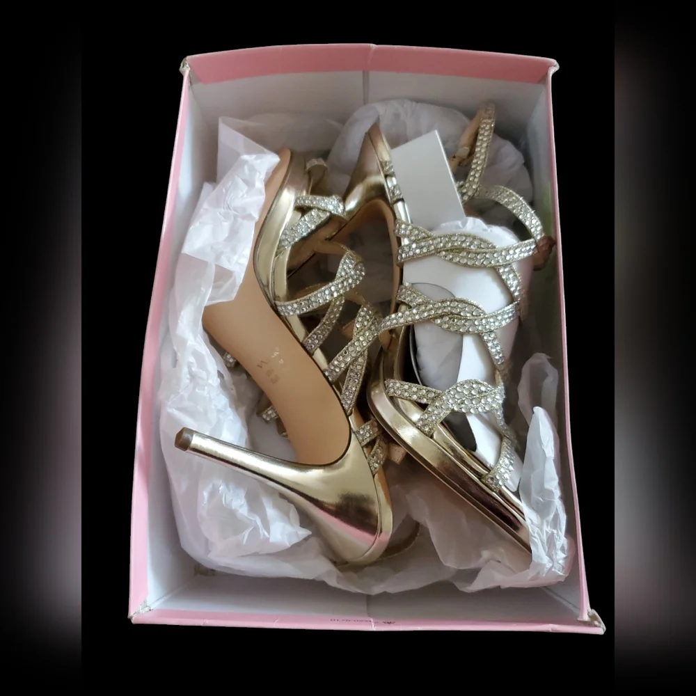 Nina open box